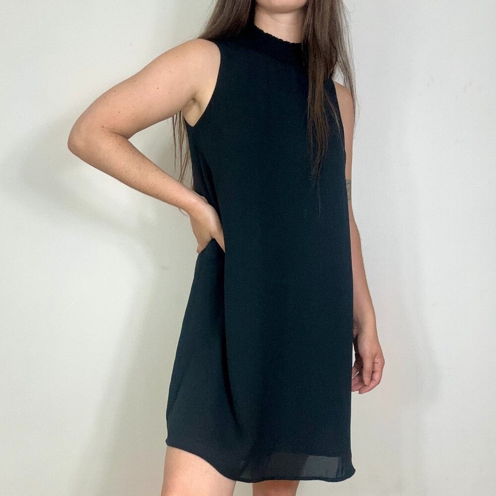 *Pink Rose Black Turtleneck Sleeveless Shift Dress